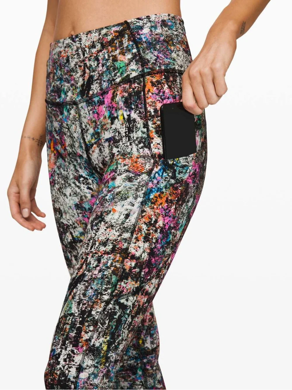 Lululemon Fast & Free Crop II 19” *Nulux leggings in Vitalize Multi, size 6.